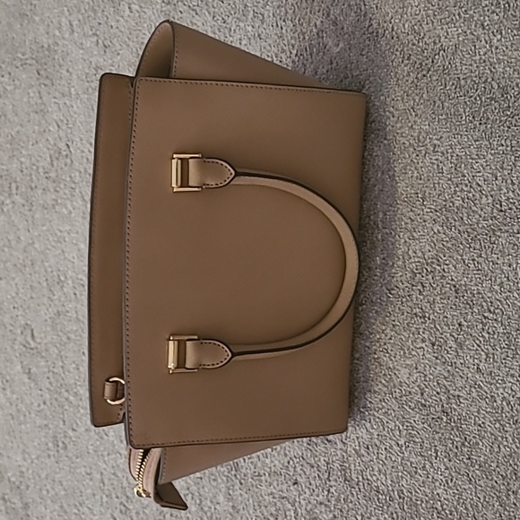 Tan Michael Kors leather tote bag - Picture 2 of 14